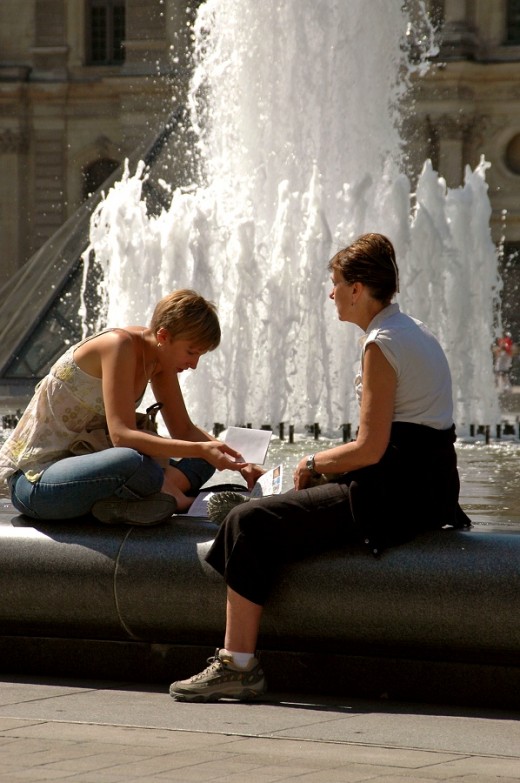 Use your backgrounds to good use too and there are plenty in Paris