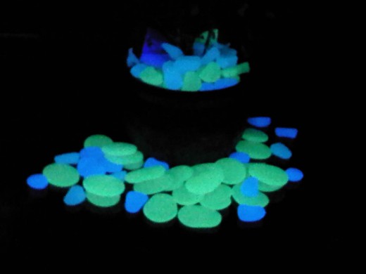Glow in the Dark Pebbles, Cobbles & Flat Stones