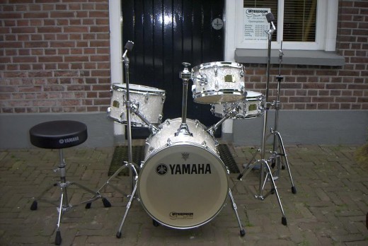 The Yamaha Hipgig Rick Marotta delivers high sound quality for its reasonable price.