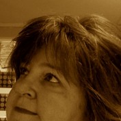 Shellie Arnold profile image