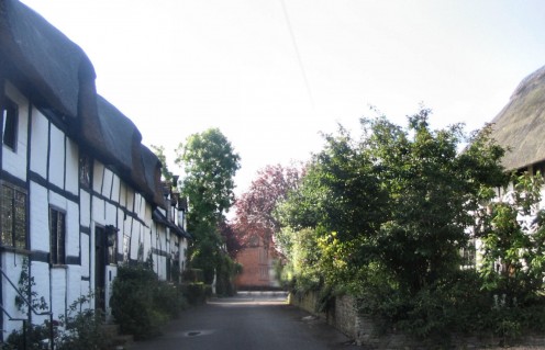 Tavern Lane, Shottery, 9th July '07.  Copyright Tricia Mason