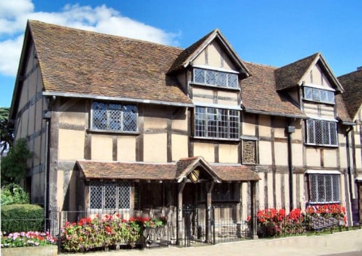 Shakespeare's birthplace This is a file from the Wikimedia Commons. Author ~ Original uploader was Kev747 at en.wikipedia Permission is granted to copy, distribute and/or modify this document under the terms of the GNU Free Documentation License http