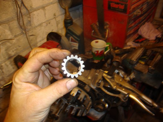 Then, unlike the last eleven bikes and quads i rebuilt- i started to discover a lot more parts were missing, but no problem. I found another cheap engine just for this gear of the layshaft.