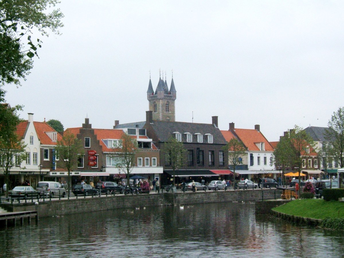 Sluis: picturesque canal town with a difference