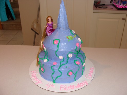 Tangled birthday cake