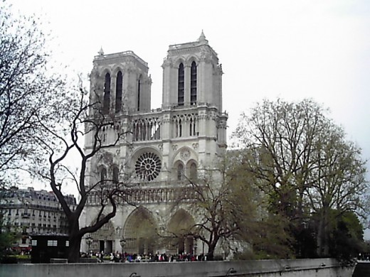 Visit the Notre Dame Cathedral in Paris for free
