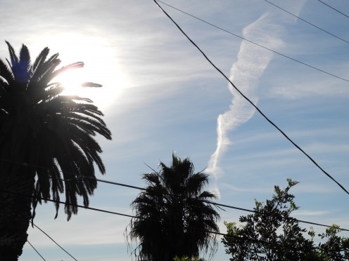 San Diego under Chemtrail Attack, January 2011 (Exhibit C:  Chemtrail Widens into a Cloud-like formation).