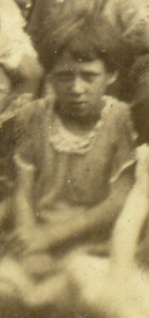 Rosa Emma Barron (#2 front row) July 01, 1918 