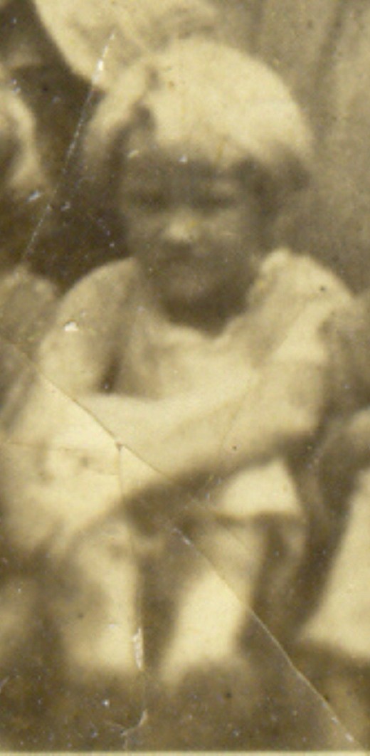 Dorothy Elizabeth Barron (#5 front row) December 31, 1919 