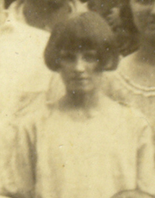 Mabel Isolene Brown (#11 3rd & 4th row) June 10, 1914 