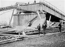 Silver Bridge collapse caused due to Crevice Corrosion in 1967