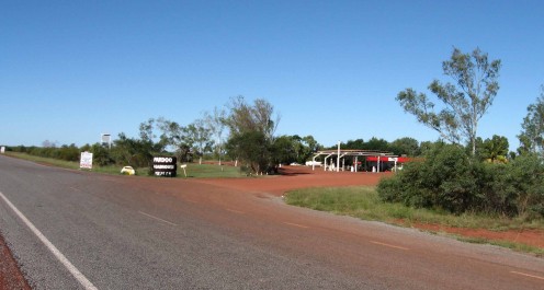 Another stack of truck tyres = Pardoo Roadhouse & Tavern.