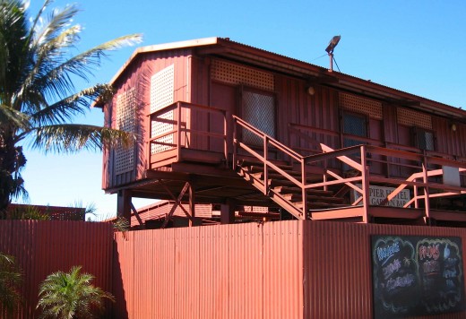 More unique and querky outback architecture - The Pier Hotel