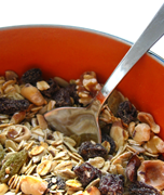 A very simple and healthy recipe, Oatmaster Muesli is an excellent way to start the day. This recipe makes enough for about 15 servings. Store the muesli in the fridge to best preserve the nutty fresh flavour. 