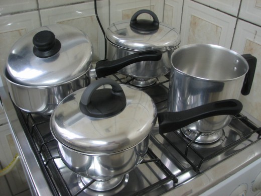 Stainless steel and aluminum are popular materials for pots and pans.