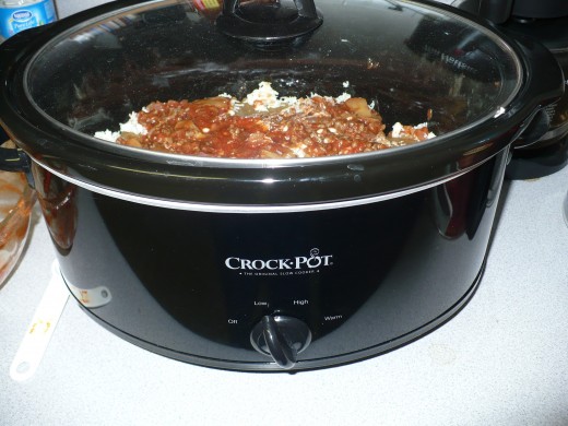 its easy to make lasagna in your slow cooker