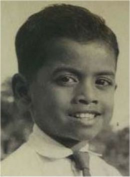 He is Vijay. Now he is called Ilaya Dalapathi. One of the actor with most number of fans is Tamilnadu.