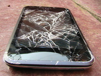 This is what happens when you drop an iPod touch - from waist (Carrying) height 