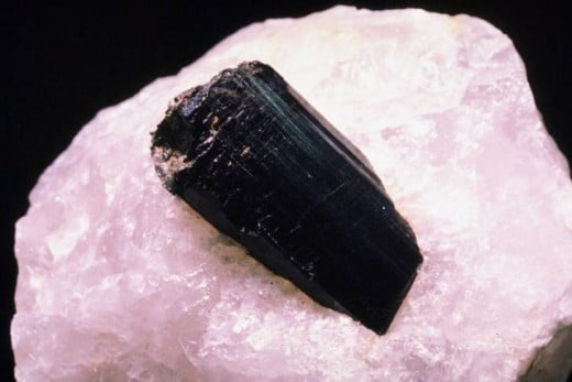 Black onyx in quartz