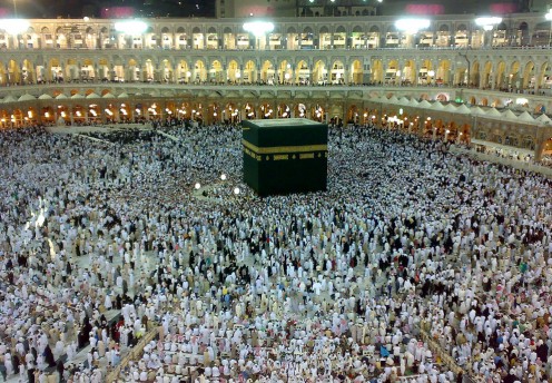 Muslims satisfying their religious obligation to vistit Mecca 