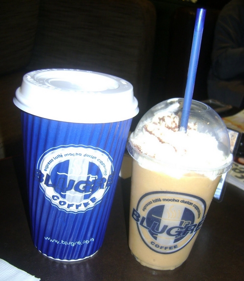 Two kinds of durian iced coffee in Blugre.