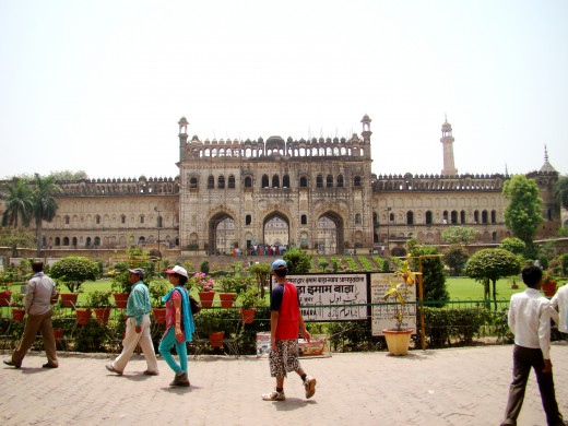 The main gate of Barra Imam Bargah