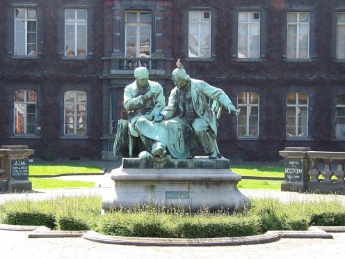 Louis-Henri Devillez's sculpture of the founders of the Mons-Hainaut Polytechinic faculty's School of Mines