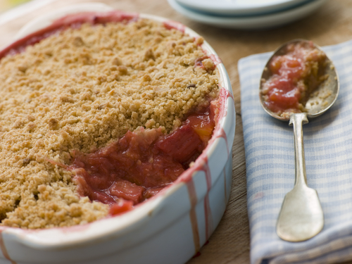 Rhubarb Crumble. Image:  Monkey Business Images|Shutterstock.com