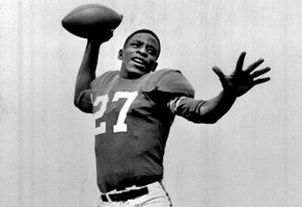Willie Thrower was the first black player to throw a pass in the NFL.   October 18,1953