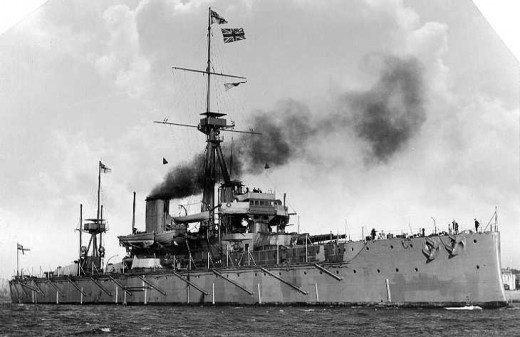 This is a WWI circa Dreadnaught class battleship. Early versions used a triple valve steam engine. Later models used a steam turbine.