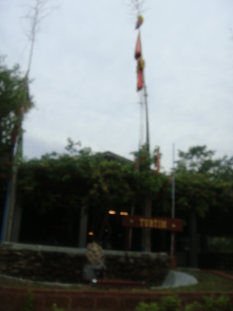 Front of Tub Tiem Office