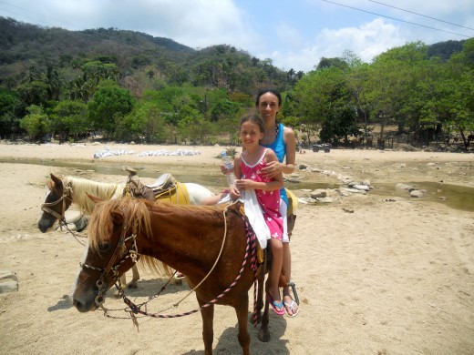 Take a horse to Quimixto