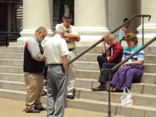 praying at courthouse in Bellefonte