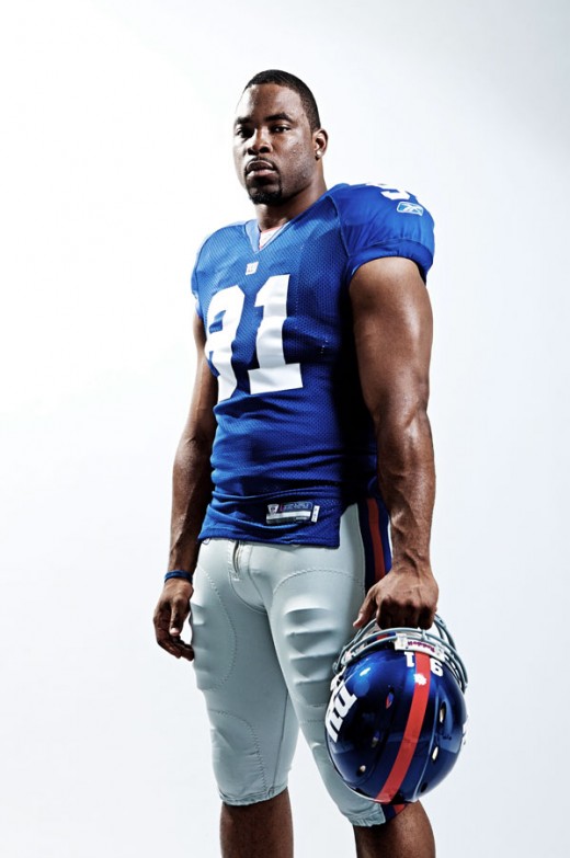 NEW YORK - MARCH 11: Justin Tuck of the New York Giants poses for a portrait on March 11, 2009 in New York City, New York. (Photo by Nick Laham/Getty Images) 