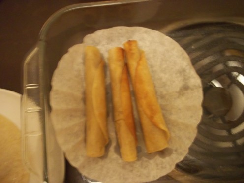 When I make homemade flautas, or taquitos, I use coffee filters instead of paper towels.