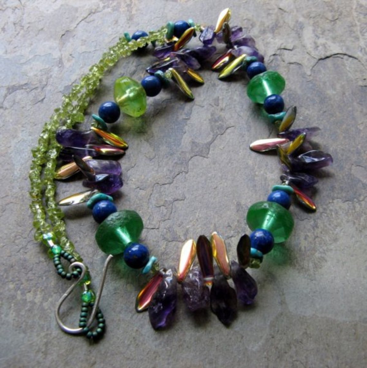 Consider mixing daggers with all sorts of other jewelry components such as gemstones or gemstone chips like Sarah does.