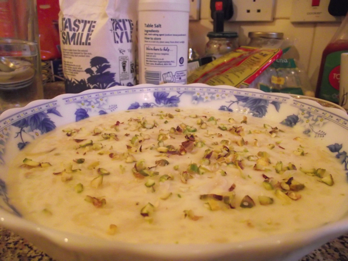 Kheer with pistachios and almonds