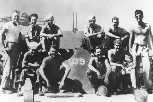 Kennedy (right) & PT 109 crew.