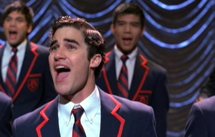 Blaine (Darren Criss) singing Hey, Soul Sister.