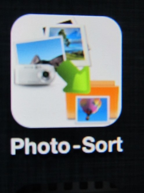 An iPhone full of photos? Put them in folders for easy access