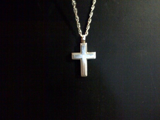 memorial jewelry that contains a small amount of my fathers ashes