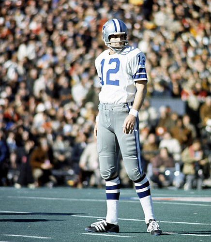 Roger Staubach looking over to the sideline