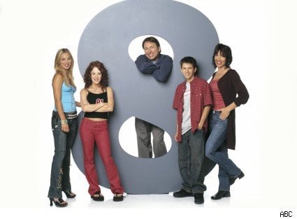 From Left to Right: Bridget Hennessy (Kaley Cuoco), Kerry Hennessy (Amy Davidson), Paul Hennessy (John Ritter), Rory Hennessy (Martin Spanjers), and Cate Hennessy (Katey Sagal). 