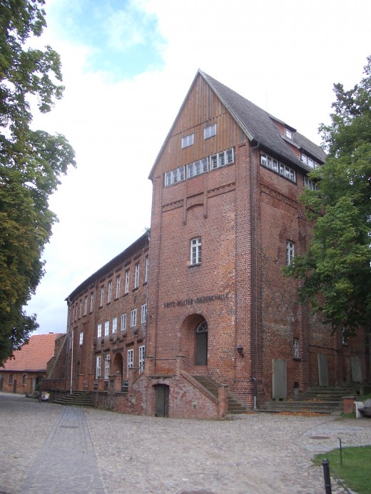 Fortress centre
