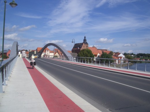 Havelburg's bike path - so straight, so red