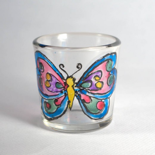 You can decorate your own jars so that your candles look more pretty:)