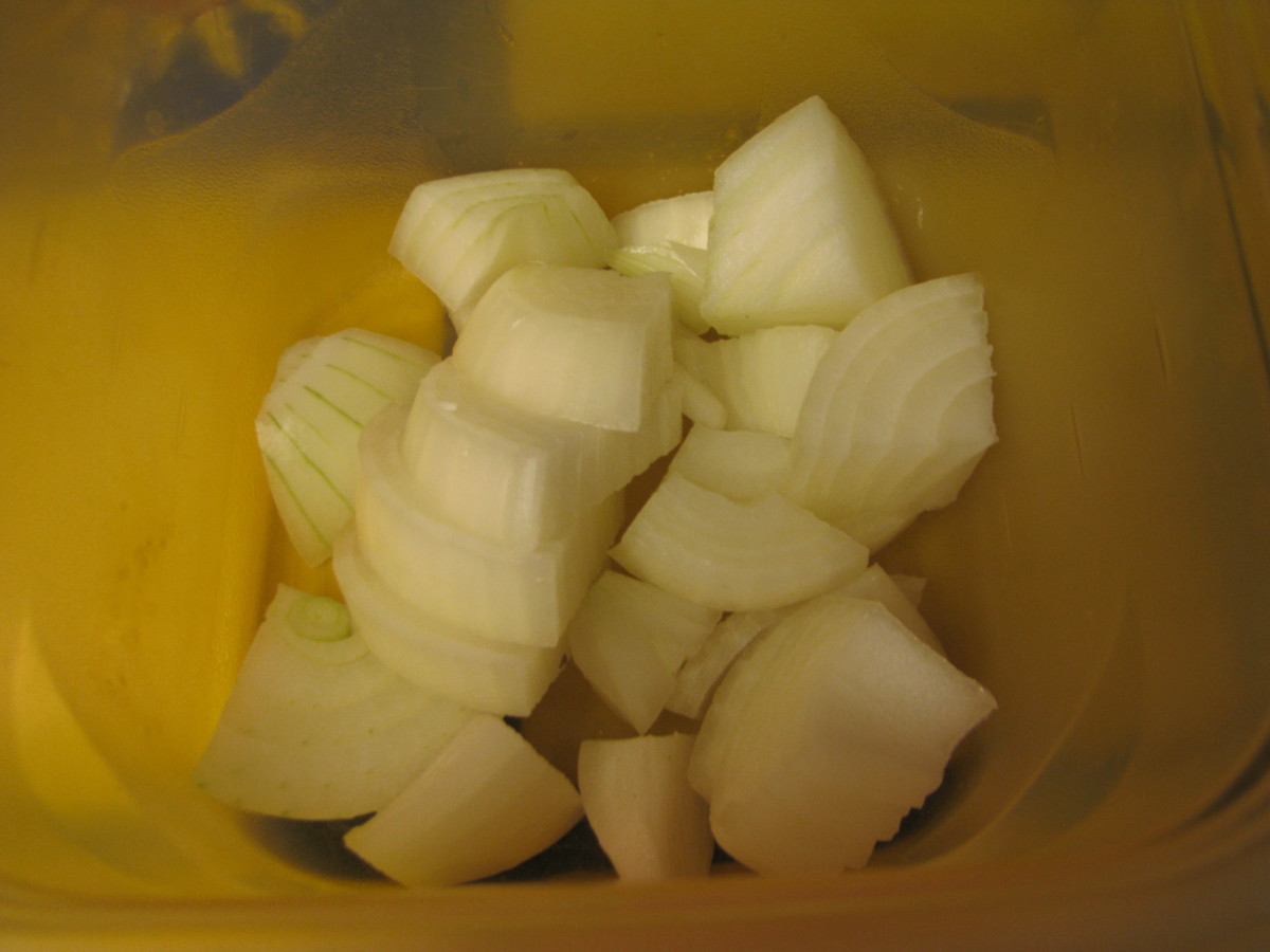 Cut Onions: Cut up 1 onion in slices and then cut slices in quarters to have medium chunks.