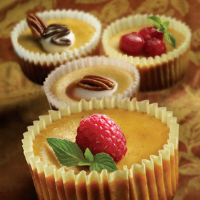 Mini pumpkin cheesecakes, decorated in some pretty and creative ways! 