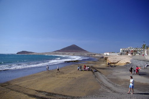 El Medano beach and Red Mountain in the background