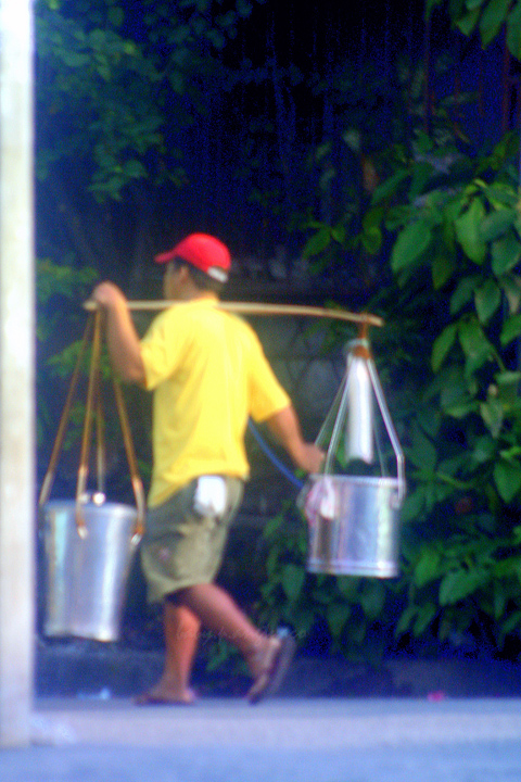 Taho vendor plying the streets